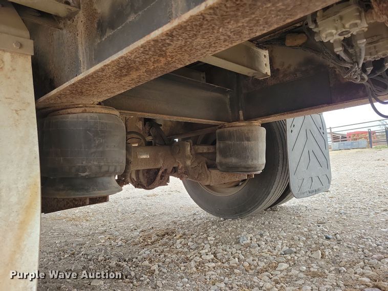 image for item DN3619 2000 Reinke Manufacturing Company drop deck trailer