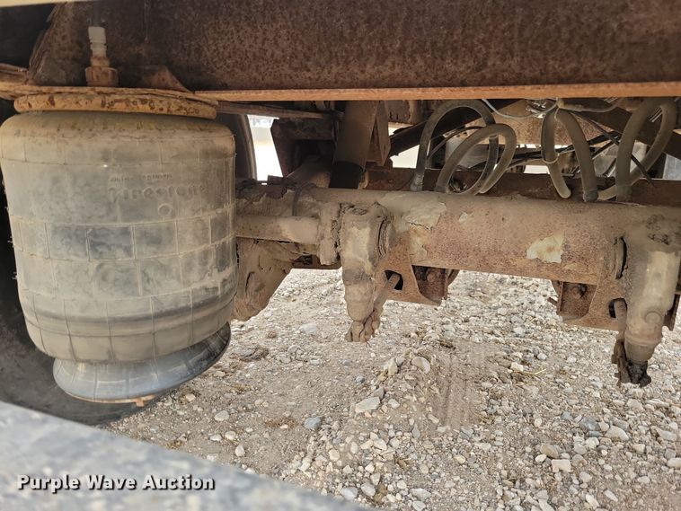 image for item DN3619 2000 Reinke Manufacturing Company drop deck trailer