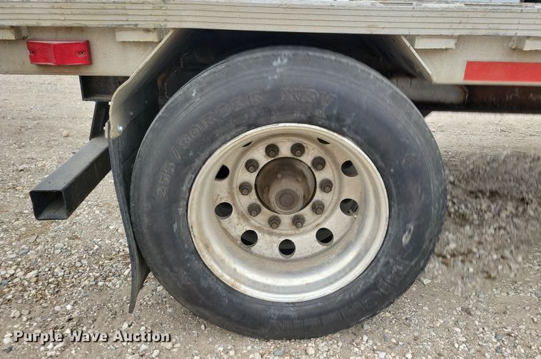 image for item DN3619 2000 Reinke Manufacturing Company drop deck trailer