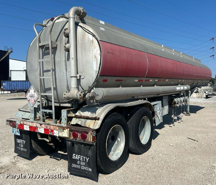 image for item DO7555 1980 Pullman Trailmobile tank trailer