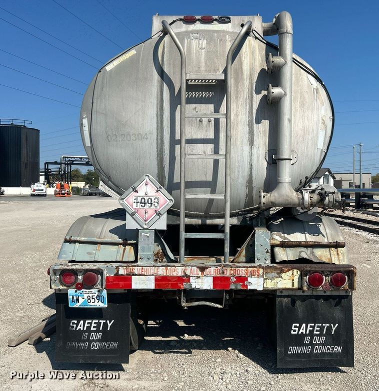 image for item DO7555 1980 Pullman Trailmobile tank trailer