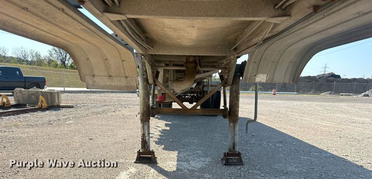 image for item DO7555 1980 Pullman Trailmobile tank trailer