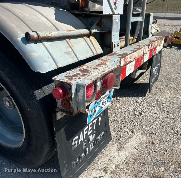 image for item DO7555 1980 Pullman Trailmobile tank trailer