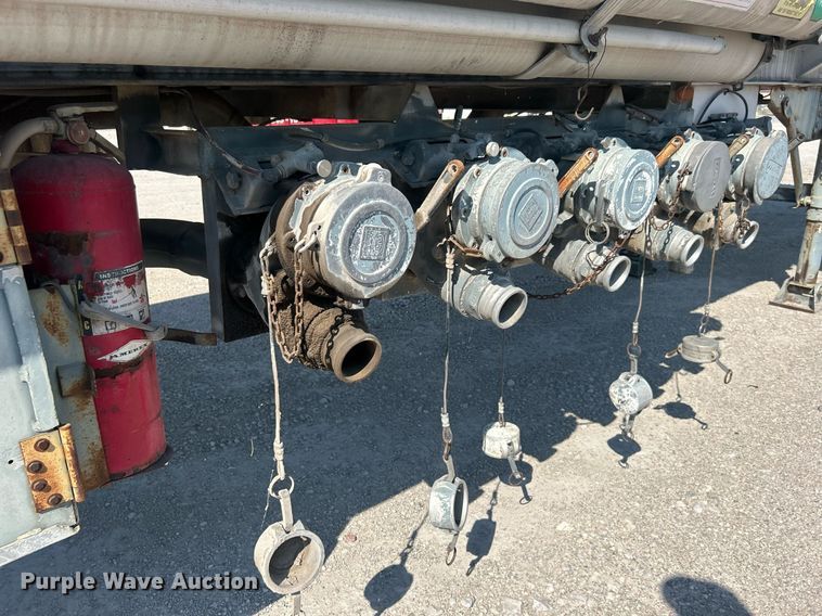 image for item DO7555 1980 Pullman Trailmobile tank trailer