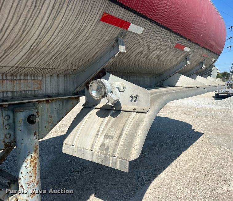 image for item DO7555 1980 Pullman Trailmobile tank trailer