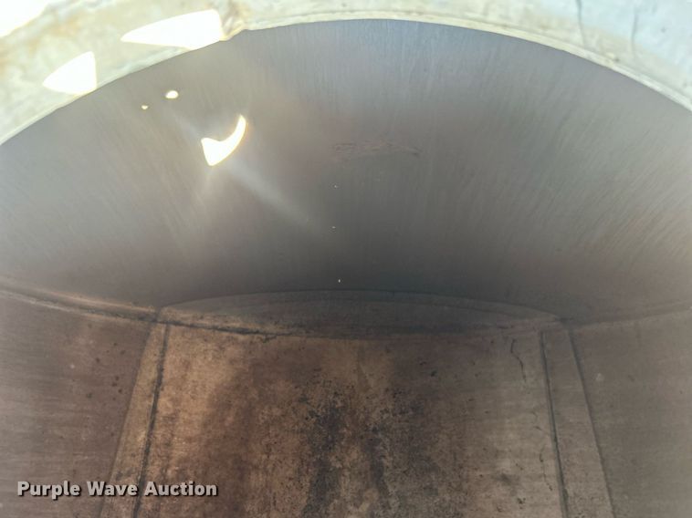 image for item DO7555 1980 Pullman Trailmobile tank trailer