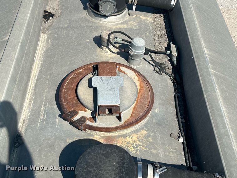 image for item DO7555 1980 Pullman Trailmobile tank trailer