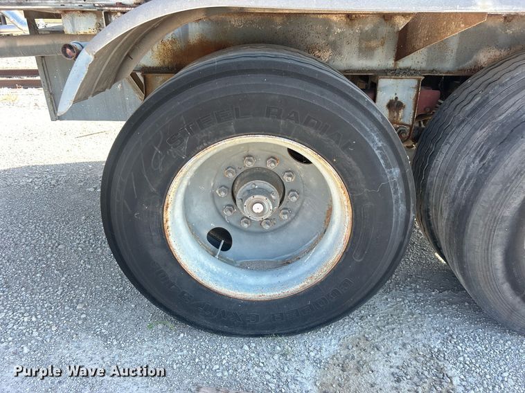 image for item DO7555 1980 Pullman Trailmobile tank trailer