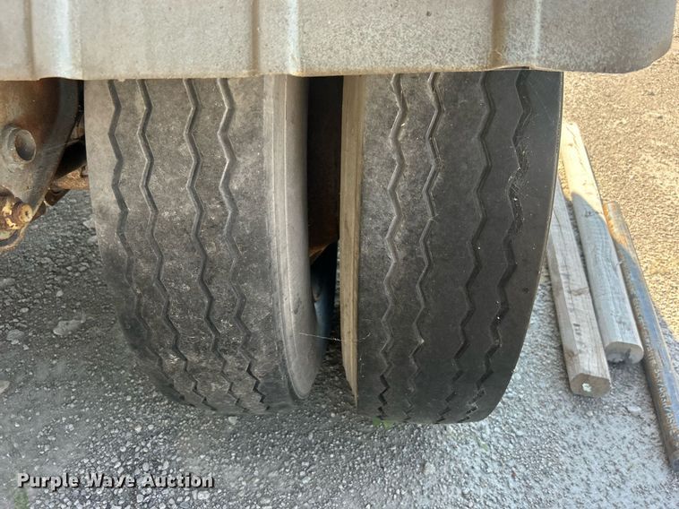 image for item DO7555 1980 Pullman Trailmobile tank trailer