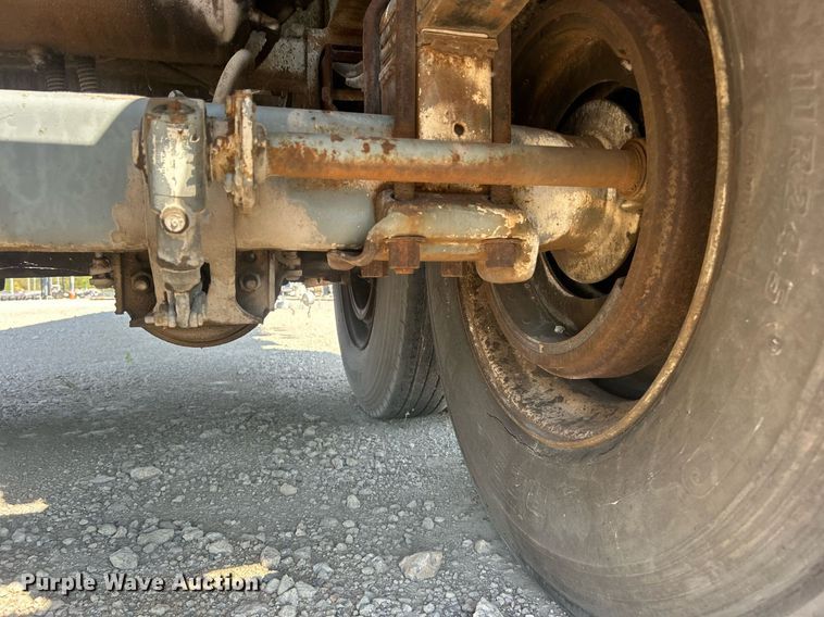 image for item DO7555 1980 Pullman Trailmobile tank trailer