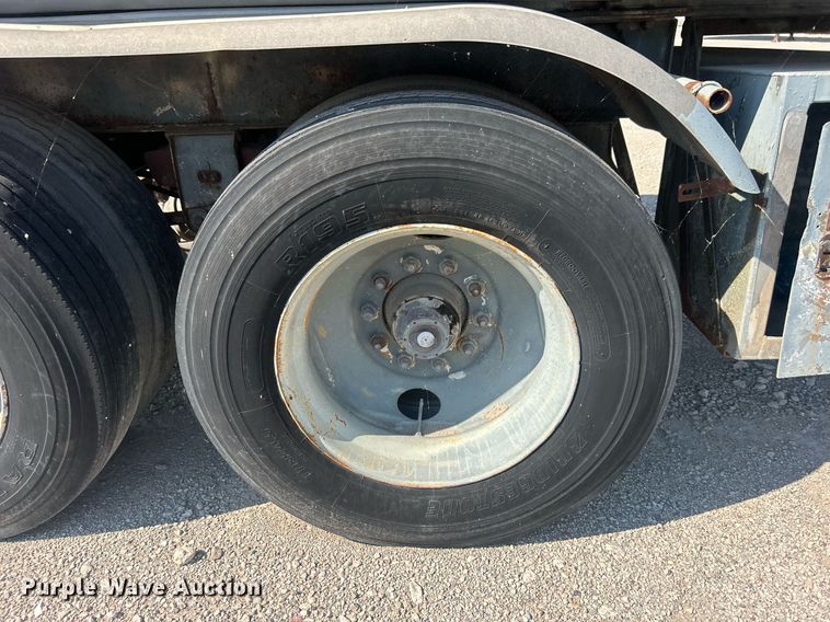 image for item DO7555 1980 Pullman Trailmobile tank trailer