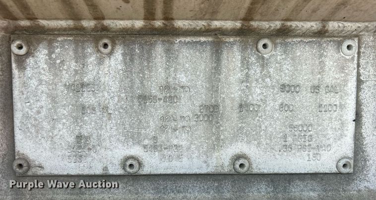 image for item DO7555 1980 Pullman Trailmobile tank trailer