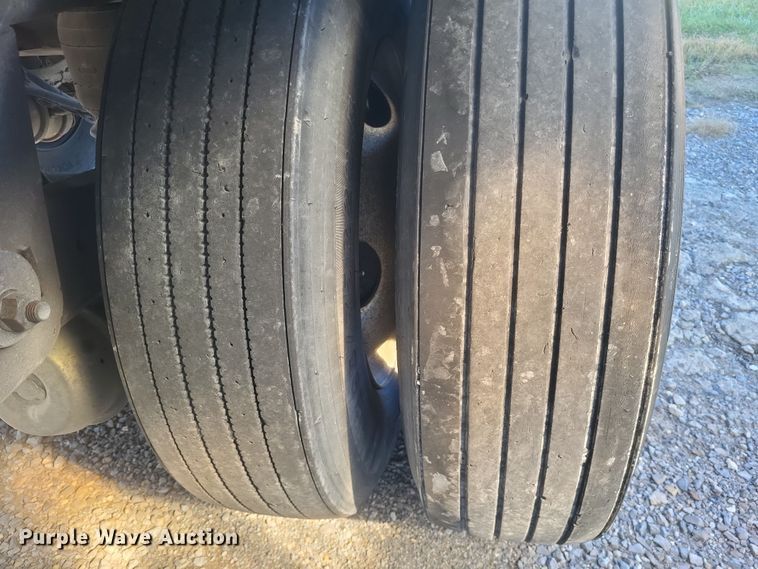 image for item DQ3730 2011 Wabash  dry van trailer