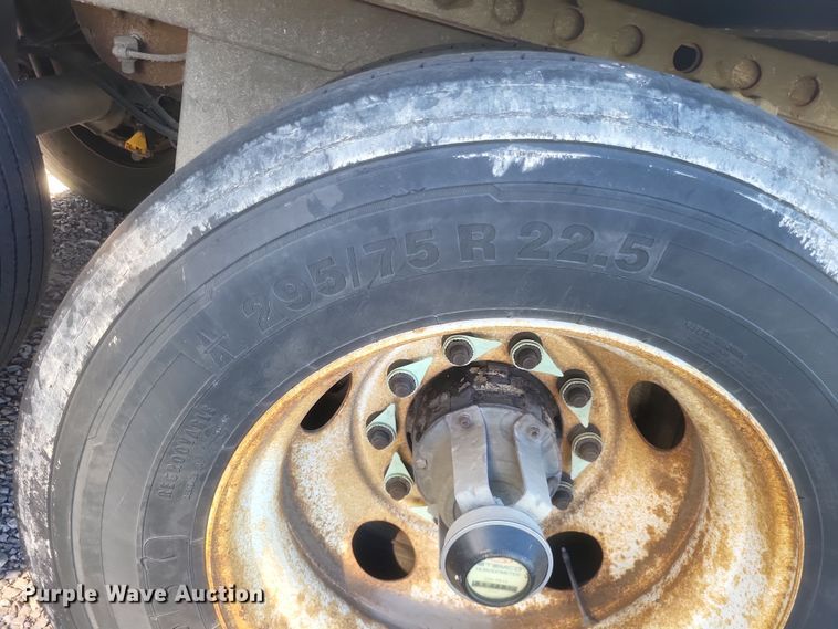 image for item DQ3730 2011 Wabash  dry van trailer