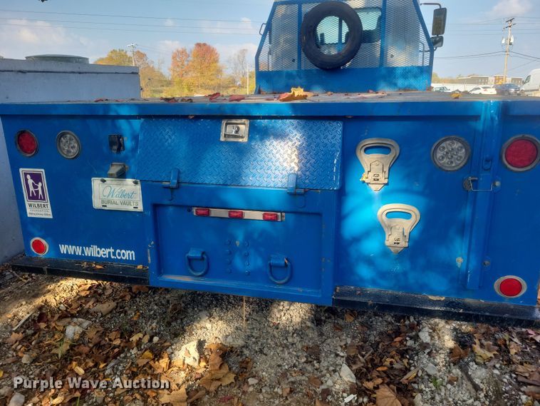 image for item DQ3739 2020 Hino Conventional  flatbed truck