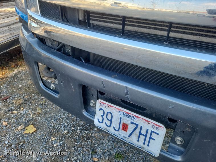 image for item DQ3739 2020 Hino Conventional  flatbed truck