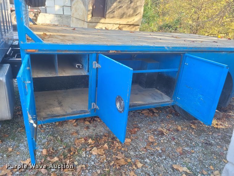 image for item DQ3739 2020 Hino Conventional  flatbed truck