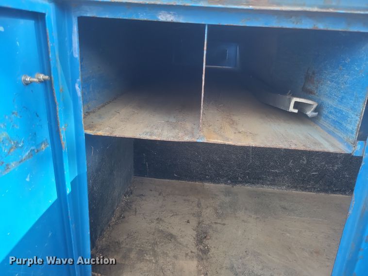 image for item DQ3739 2020 Hino Conventional  flatbed truck