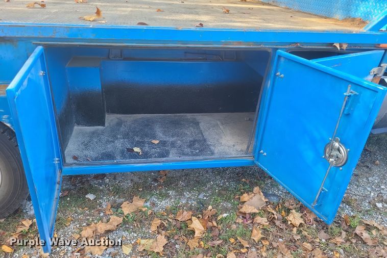 image for item DQ3739 2020 Hino Conventional  flatbed truck