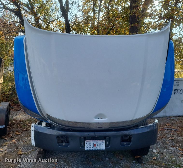 image for item DQ3739 2020 Hino Conventional  flatbed truck