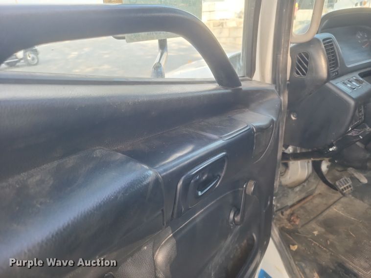 image for item DQ3739 2020 Hino Conventional  flatbed truck