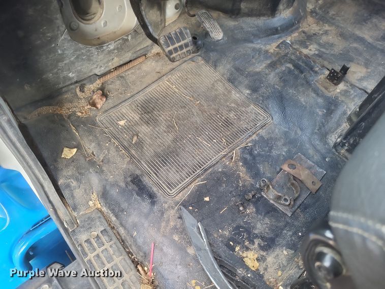 image for item DQ3739 2020 Hino Conventional  flatbed truck