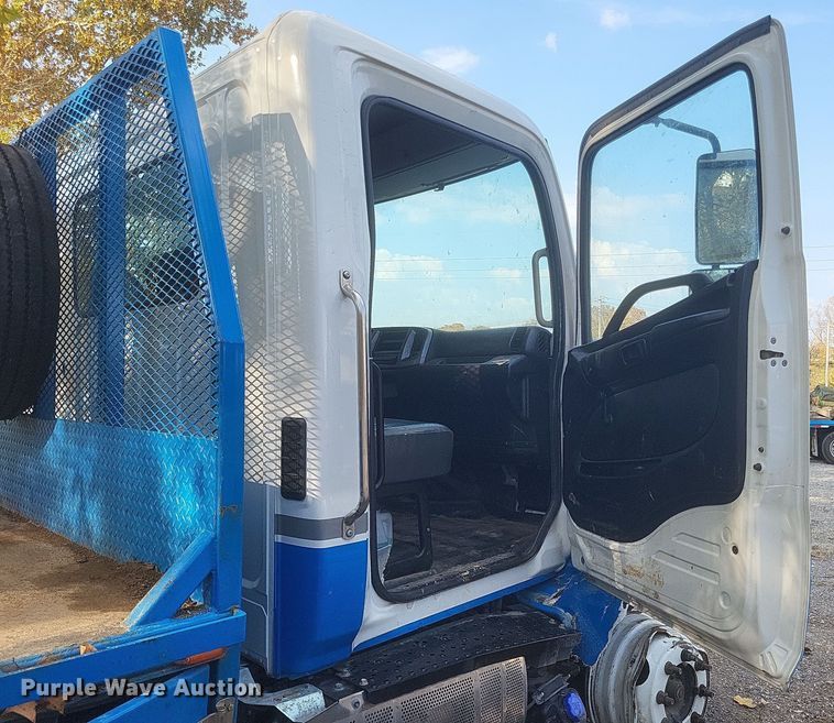 image for item DQ3739 2020 Hino Conventional  flatbed truck