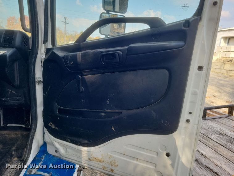 image for item DQ3739 2020 Hino Conventional  flatbed truck