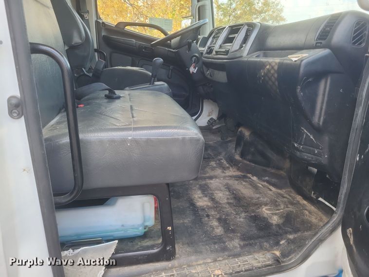 image for item DQ3739 2020 Hino Conventional  flatbed truck