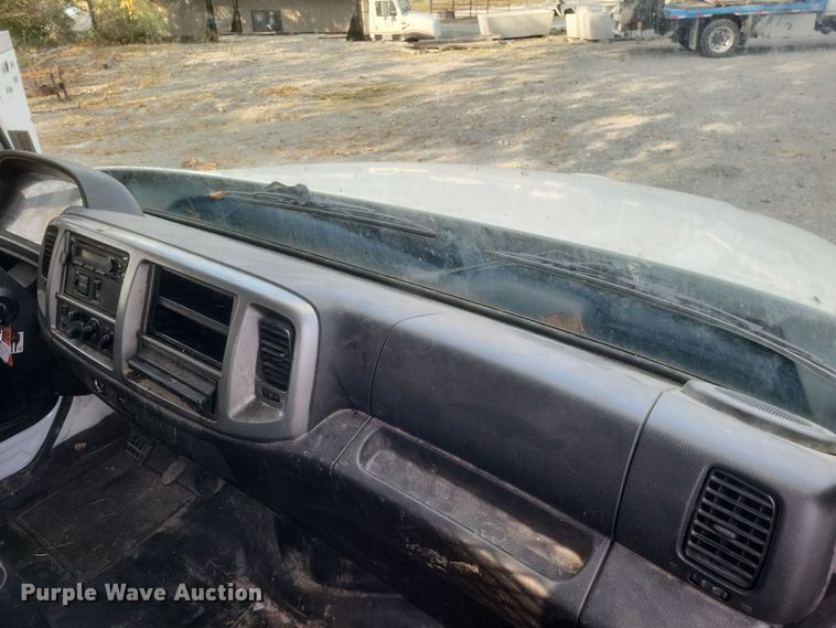 image for item DQ3739 2020 Hino Conventional  flatbed truck