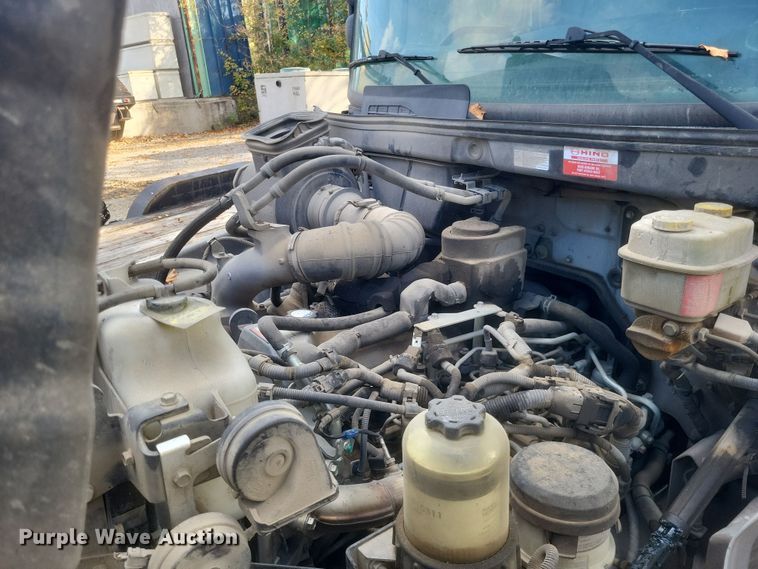 image for item DQ3739 2020 Hino Conventional  flatbed truck