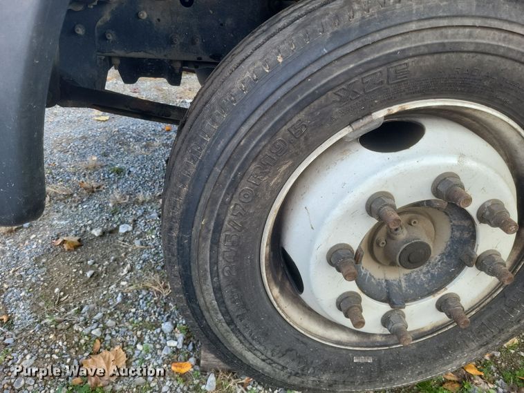 image for item DQ3739 2020 Hino Conventional  flatbed truck