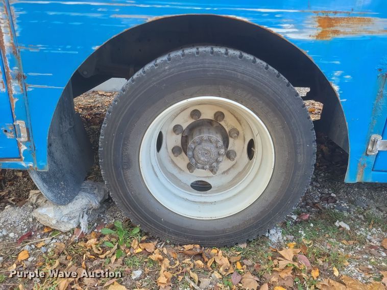 image for item DQ3739 2020 Hino Conventional  flatbed truck