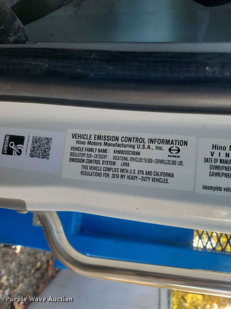 image for item DQ3739 2020 Hino Conventional  flatbed truck