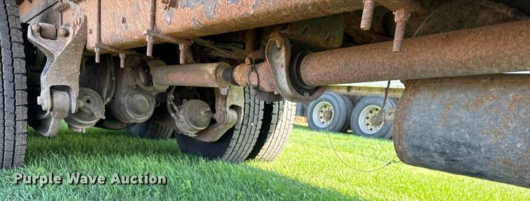 image for item DT2050 2005 Sterling  box truck