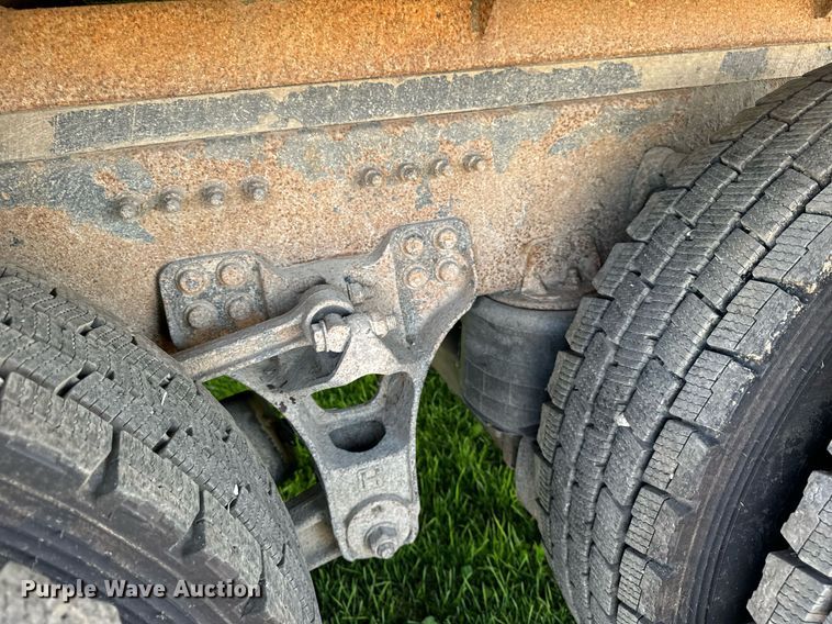 image for item DT2050 2005 Sterling  box truck