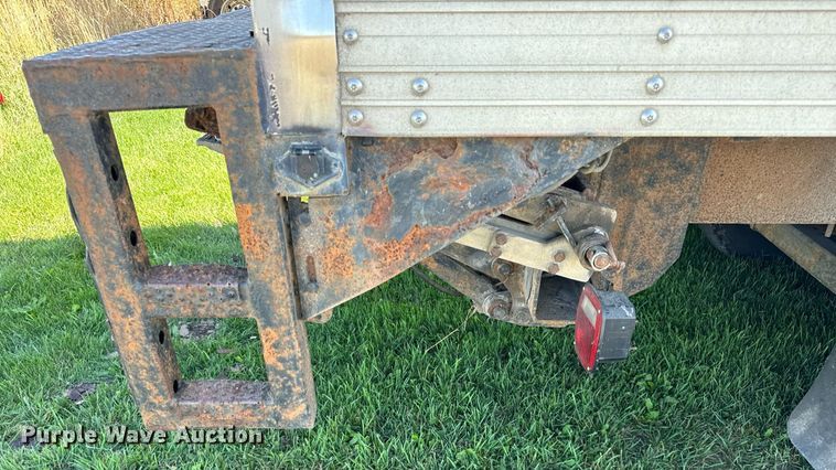 image for item DT2050 2005 Sterling  box truck