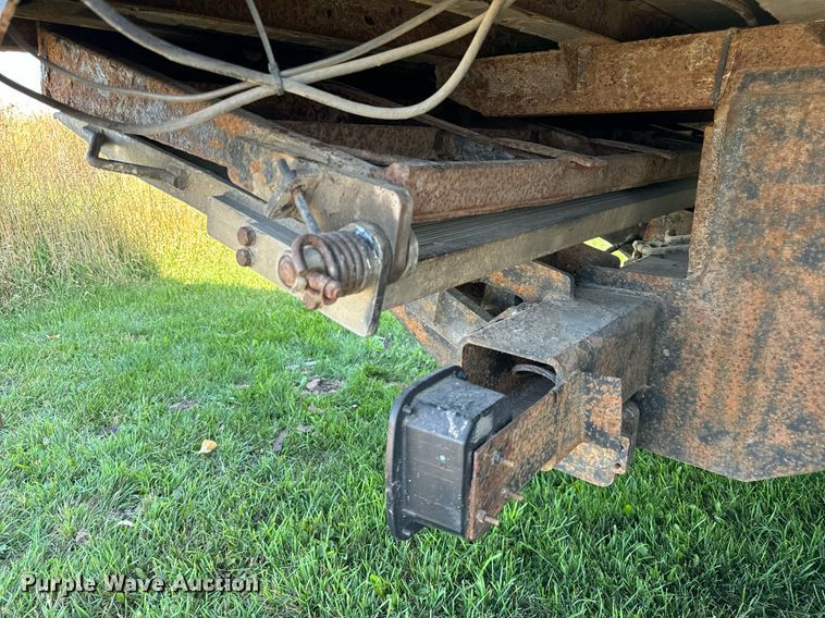 image for item DT2050 2005 Sterling  box truck