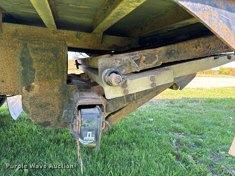 image for item DT2050 2005 Sterling  box truck