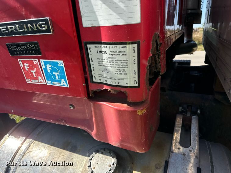 image for item DT2050 2005 Sterling  box truck