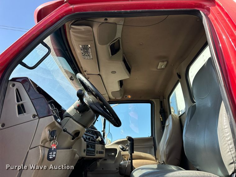 image for item DT2050 2005 Sterling  box truck