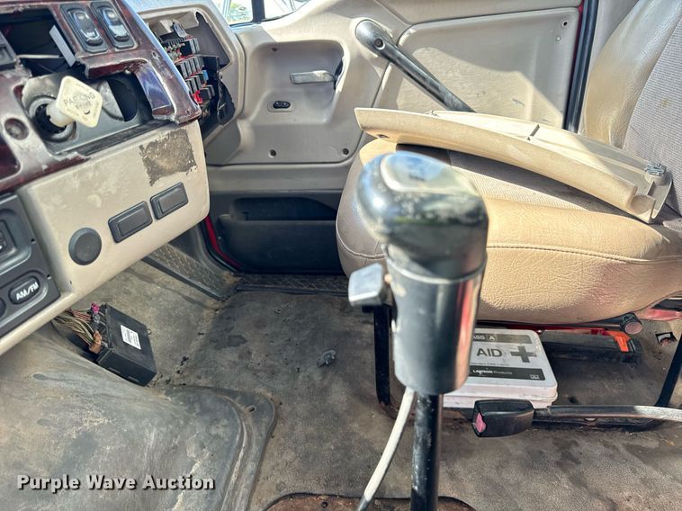 image for item DT2050 2005 Sterling  box truck