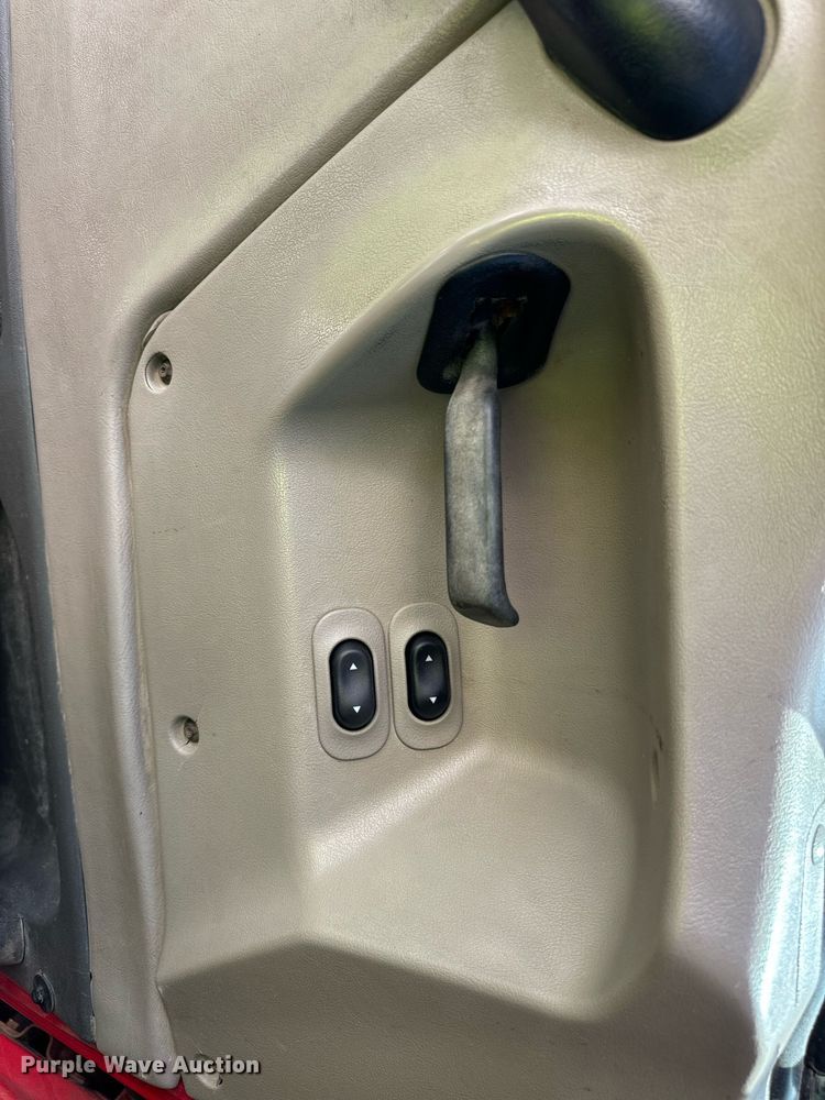 image for item DT2050 2005 Sterling  box truck