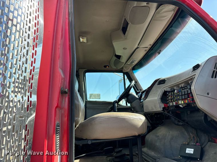 image for item DT2050 2005 Sterling  box truck