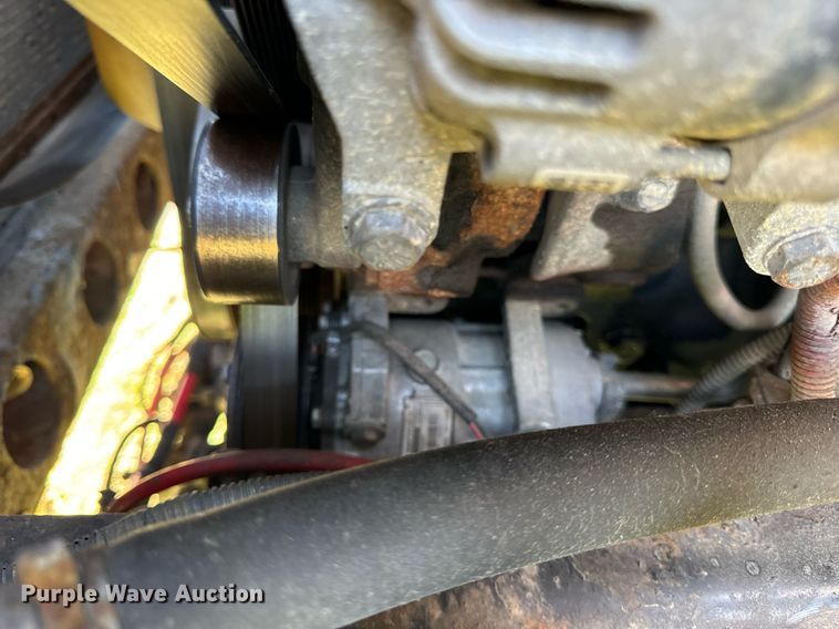 image for item DT2050 2005 Sterling  box truck