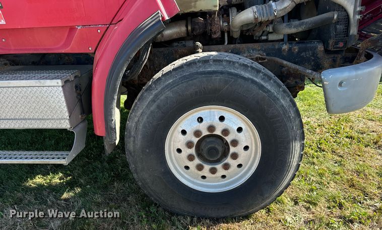 image for item DT2050 2005 Sterling  box truck