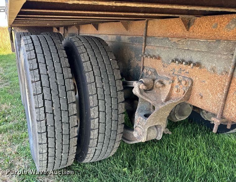 image for item DT2050 2005 Sterling  box truck