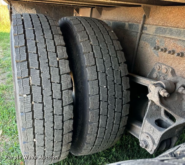 image for item DT2050 2005 Sterling  box truck