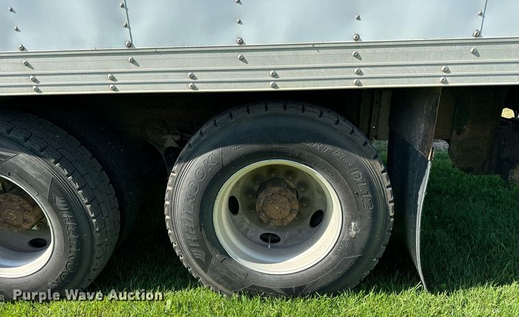 image for item DT2050 2005 Sterling  box truck