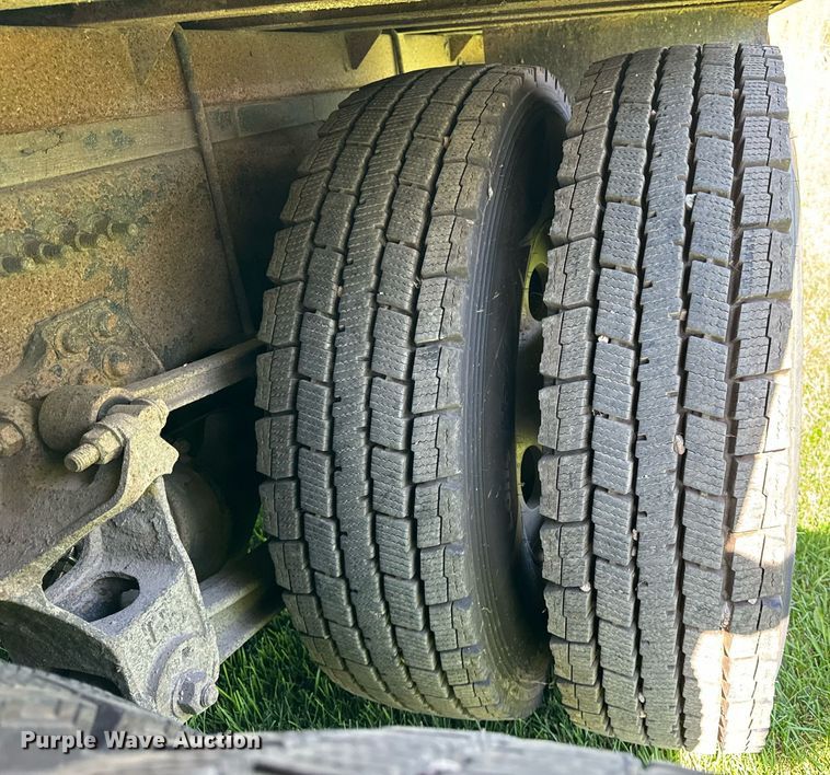 image for item DT2050 2005 Sterling  box truck